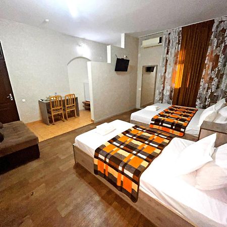 Safar Hotel Ташкент Екстериор снимка