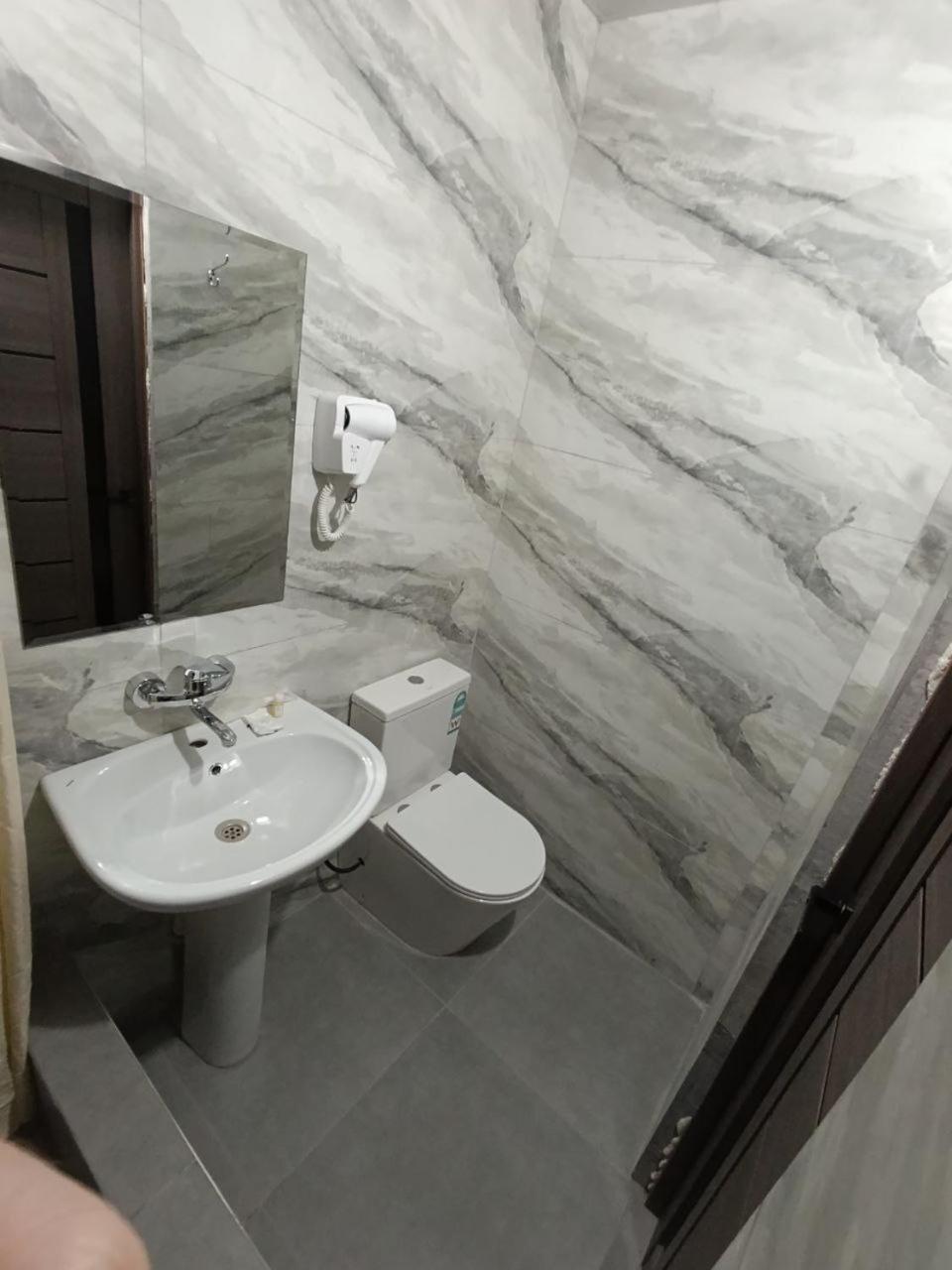Safar Hotel Ташкент Екстериор снимка