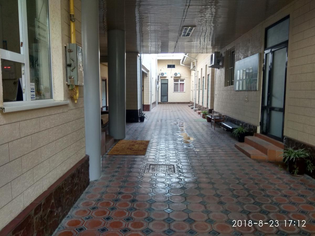 Safar Hotel Ташкент Екстериор снимка
